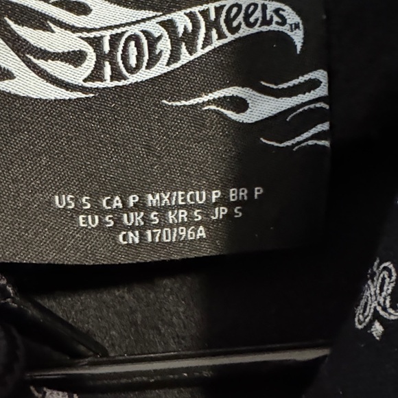 2/$35 Like New 🆕!!Hot Wheels Black and White LA Patterned Hoodie - Picture 7 of 12